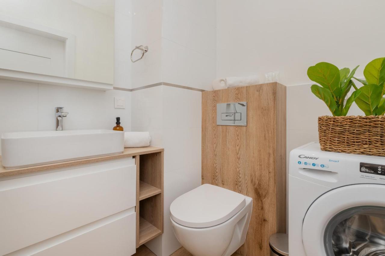 Bright & Stylish Apartment With Balcony 1,5 Km To Gdansk Main City By Noclegi Renters Exterior foto